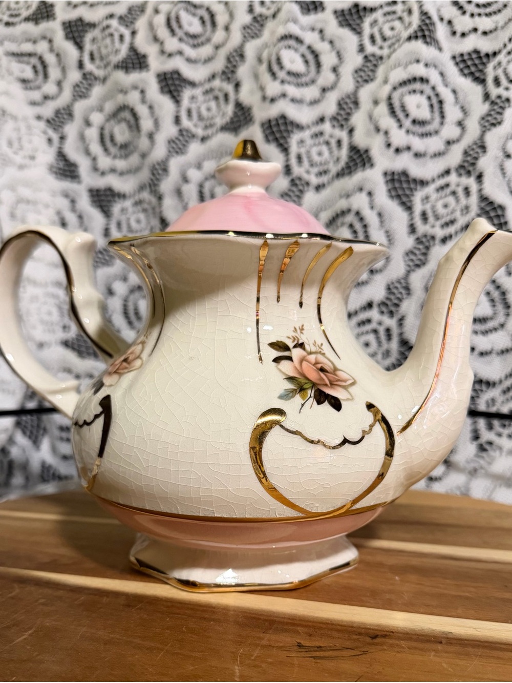 Pink and Gold Floral Porcelain Teapot – Decorative Ceramic Teapot